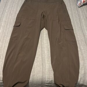 Athleta Chelsea Cargo lined Pants